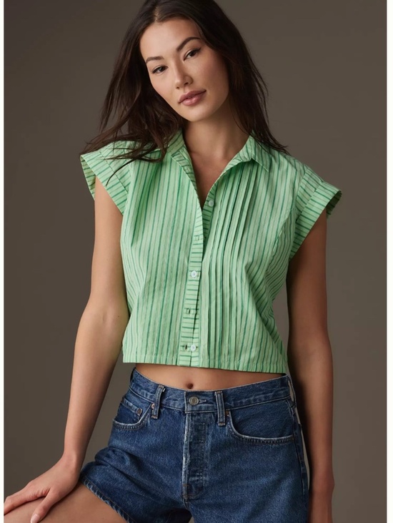 Maeve Tops - Maeve Collared Shrunken Button Down Blouse in Green Size Medium